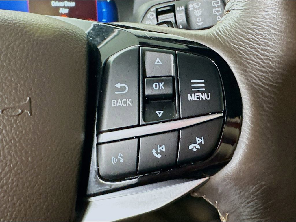 Used 2021 Ford Explorer King Ranch w/ Premium Technology Package RWD image 25