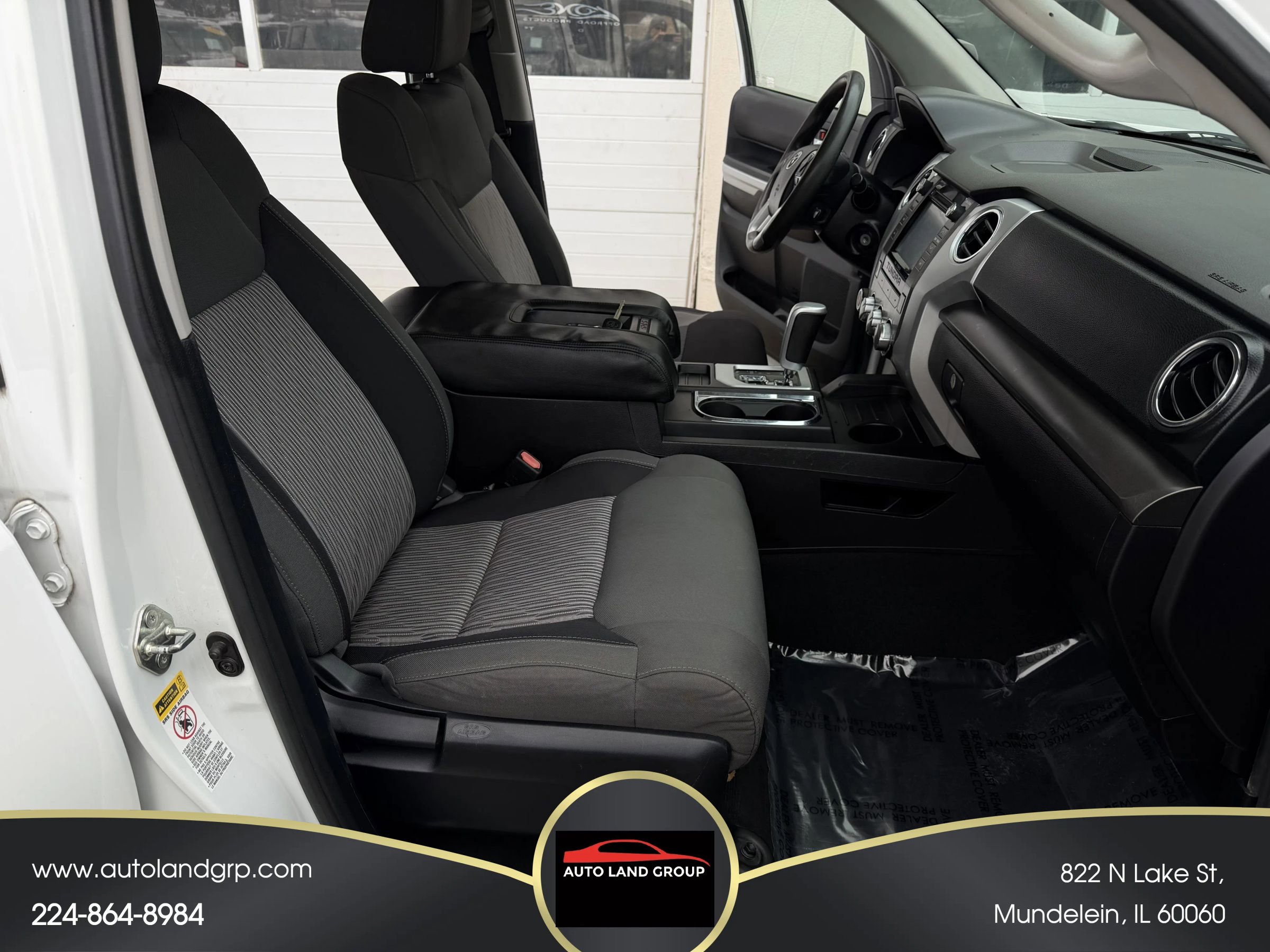 Used 2015 Toyota Tundra SR5 w/ SR5 Upgrade Package image 9