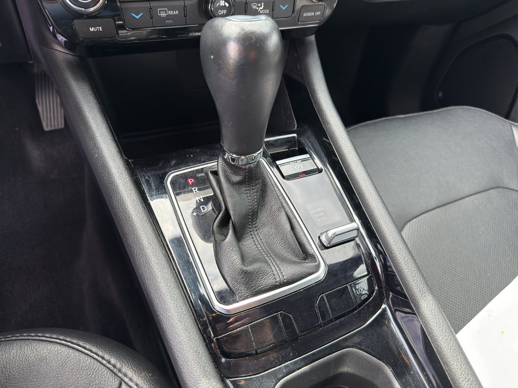 Used 2023 Jeep Compass Limited image 14