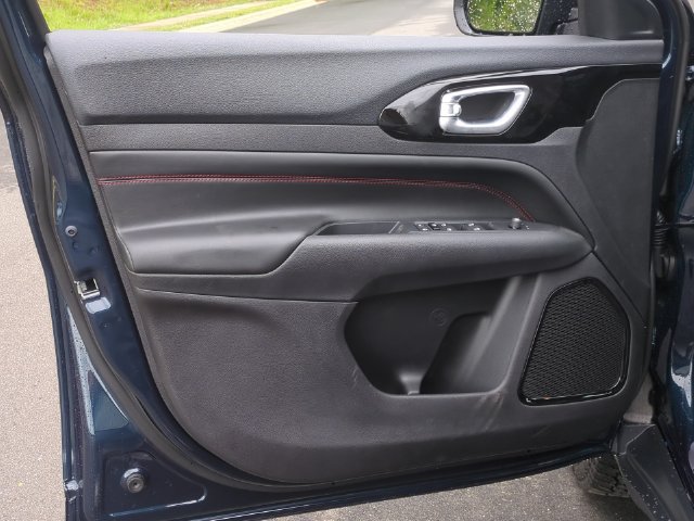 New 2026 Jeep Compass Trailhawk AWD/4WD image 30