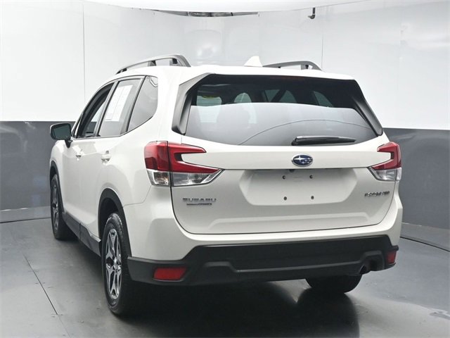 Used 2023 Subaru Forester Premium image 6