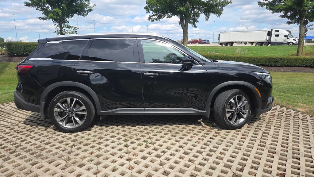 Used 2023 INFINITI QX60 Luxe w/ Performance Audio Package AWD/4WD image 11