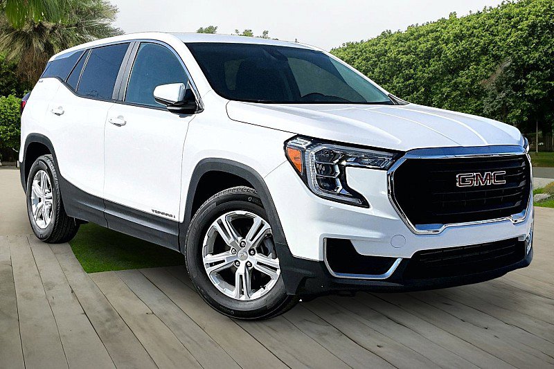 Used 2024 GMC Terrain SLE image 20