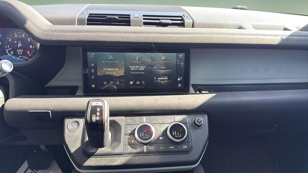 Used 2020 Land Rover Defender 110 HSE image 8