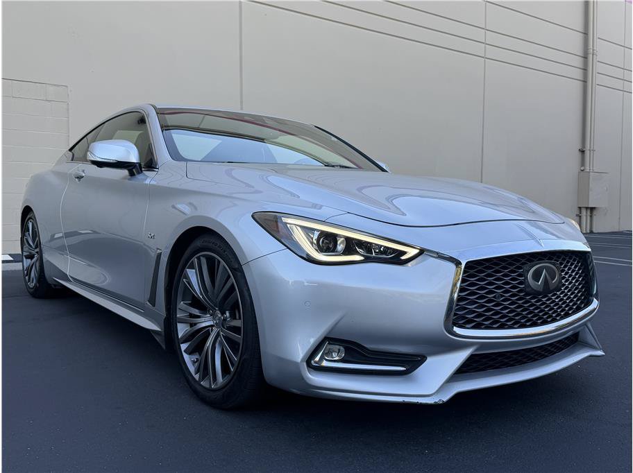 Used 2017 INFINITI Q60 3.0t w/ Premium Plus Package 3.0T RWD image 2