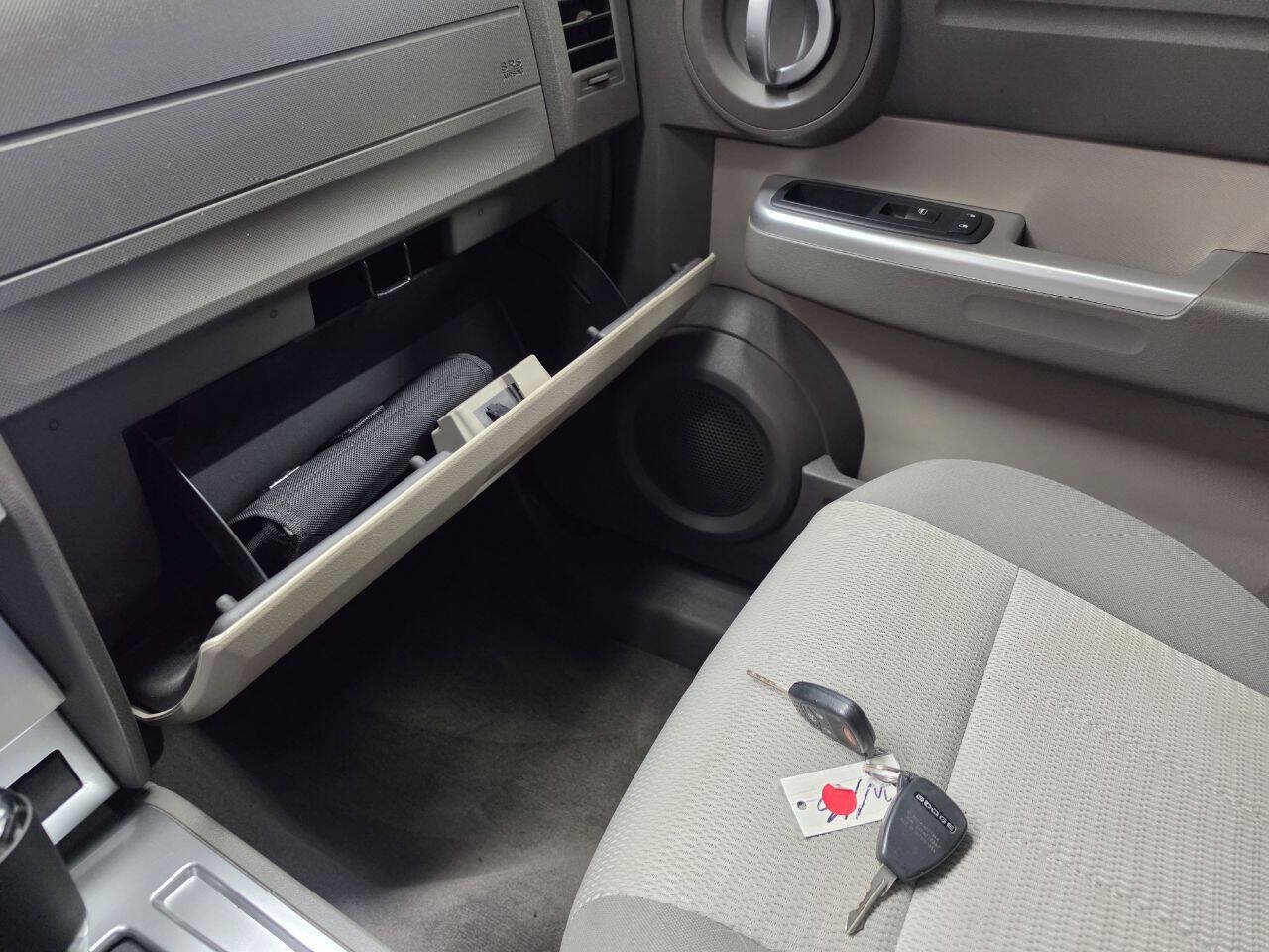 Used 2008 Dodge Nitro SLT w/ Convenience Group RWD image 18