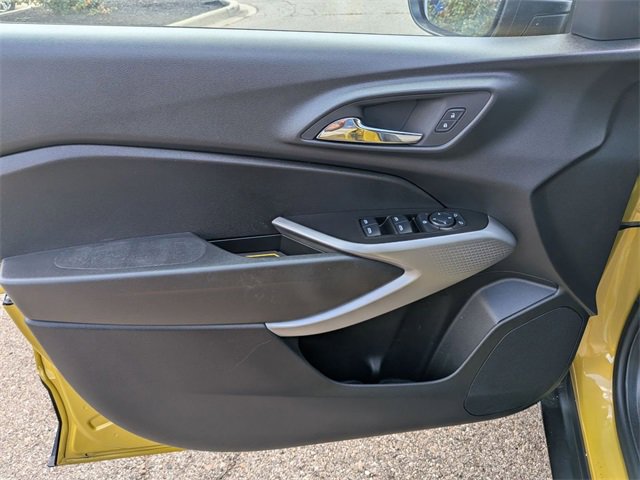 Used 2024 Chevrolet Trax RS w/ Sunroof Package image 15