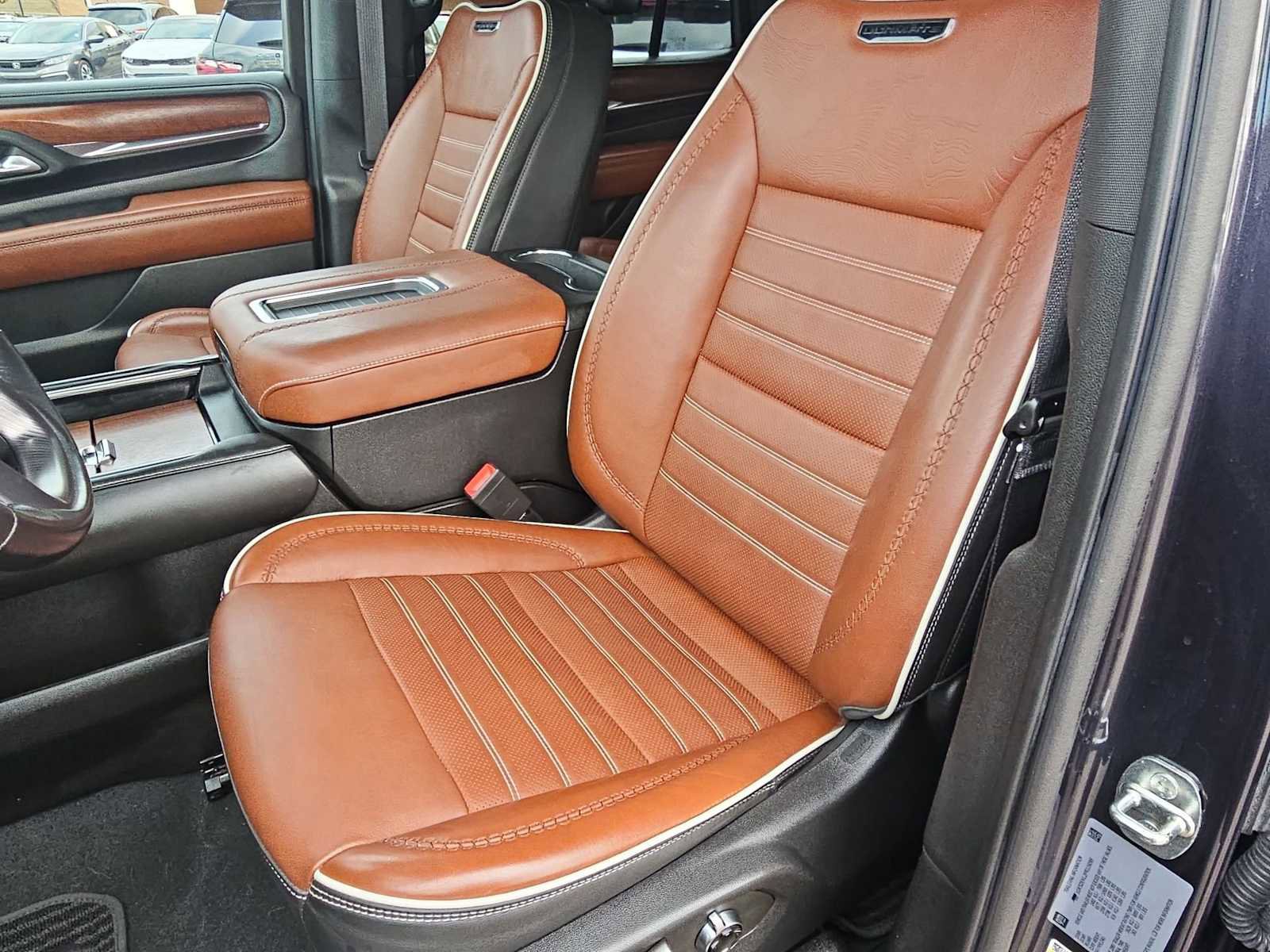 Used 2023 GMC Yukon Denali Ultimate image 17