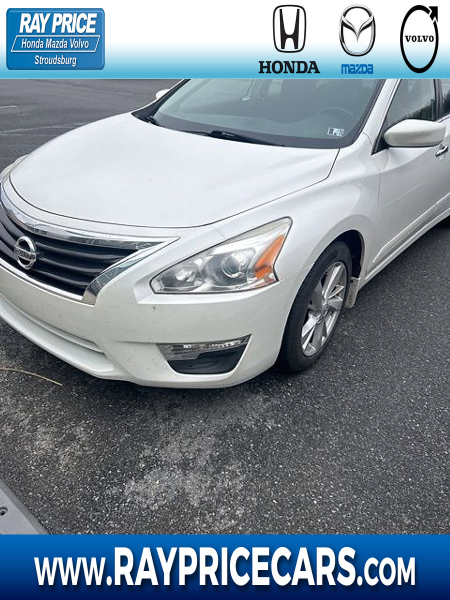 Used 2013 Nissan Altima 2.5 SV image 1
