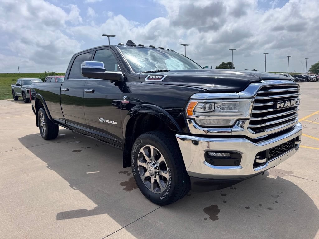 Used 2022 RAM 3500 Limited AWD/4WD image 3
