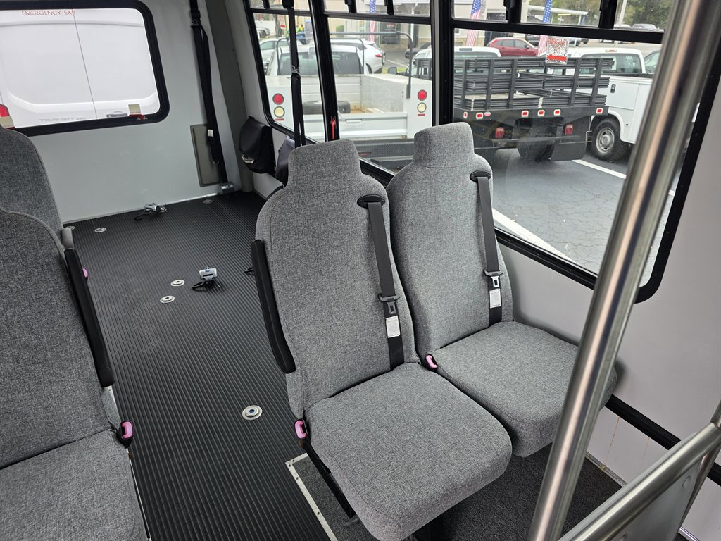 Used 2016 Chevrolet Express 3500 w/ Shuttle Bus Package image 21