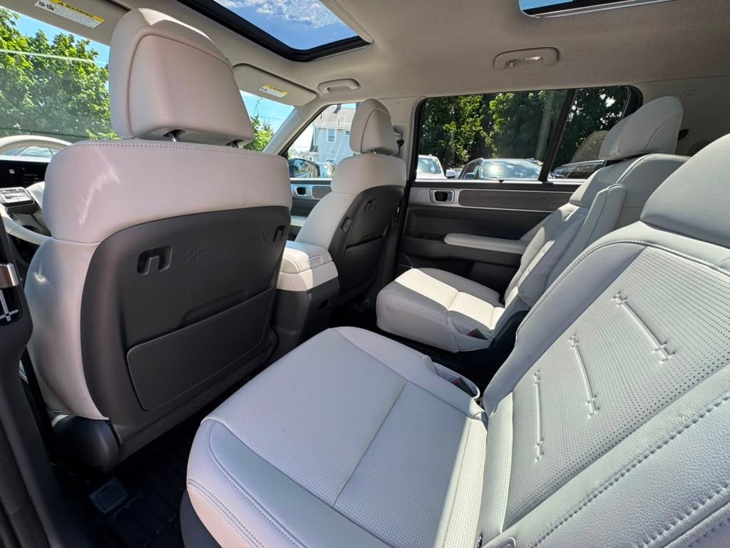 Certified 2026 Hyundai Santa Fe Limited AWD/4WD image 21