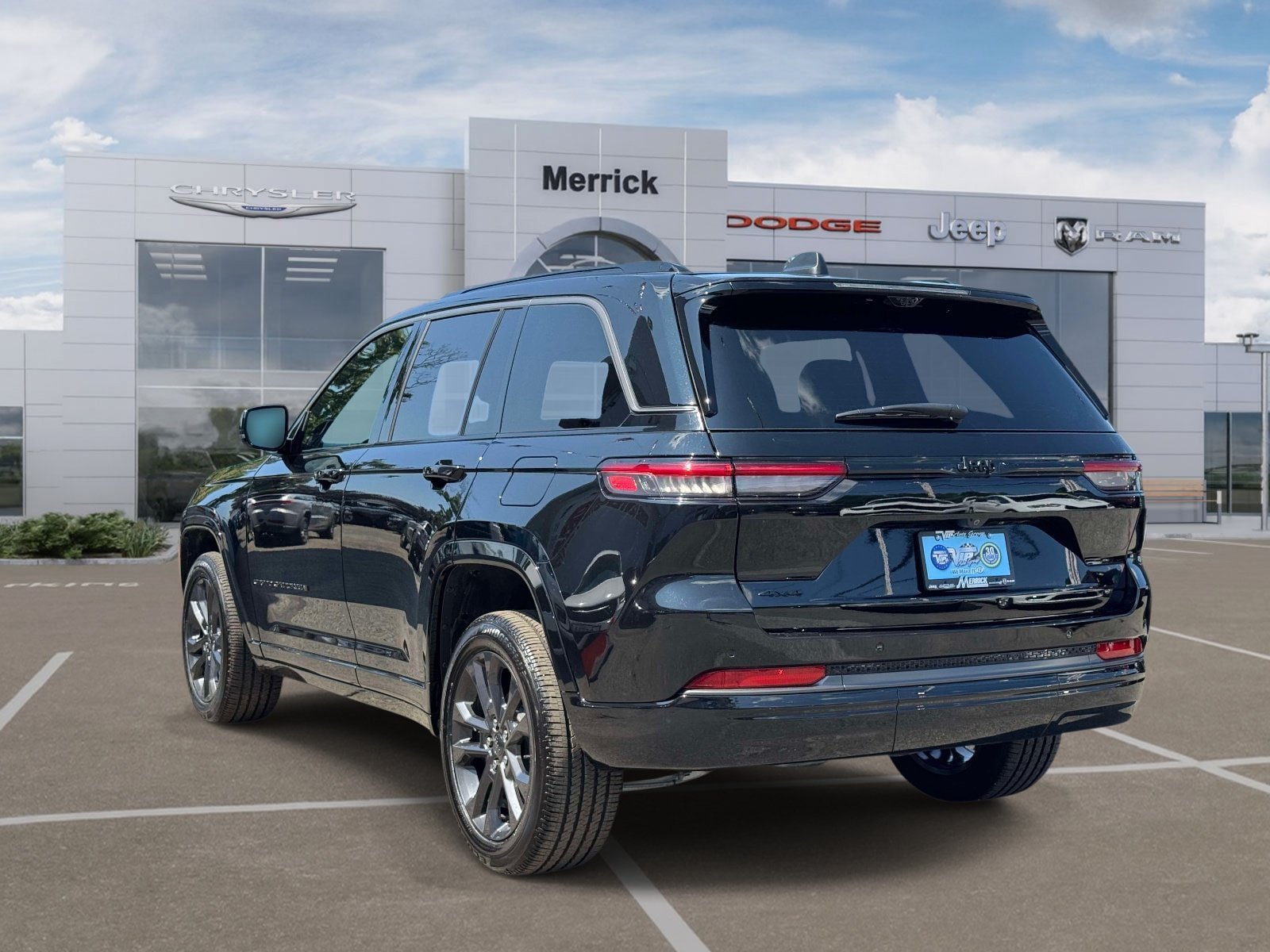 Used 2026 Jeep Grand Cherokee Limited AWD/4WD image 8