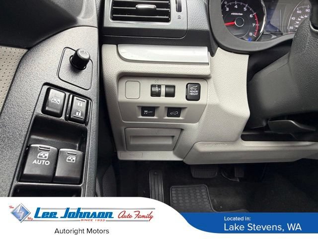 Used 2015 Subaru Forester 2.5i Touring AWD/4WD image 17