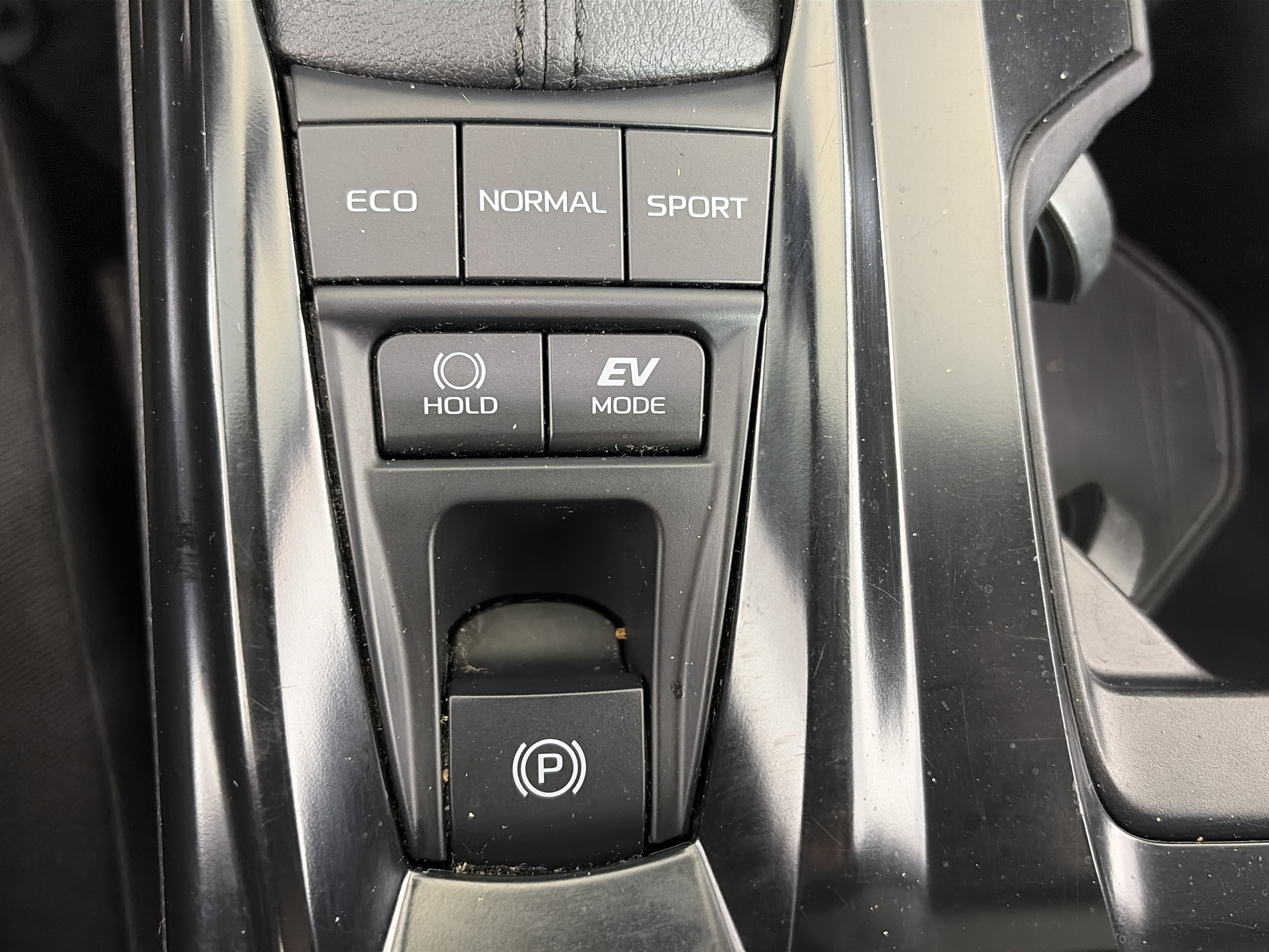 Used 2025 Toyota Camry LE FWD image 24