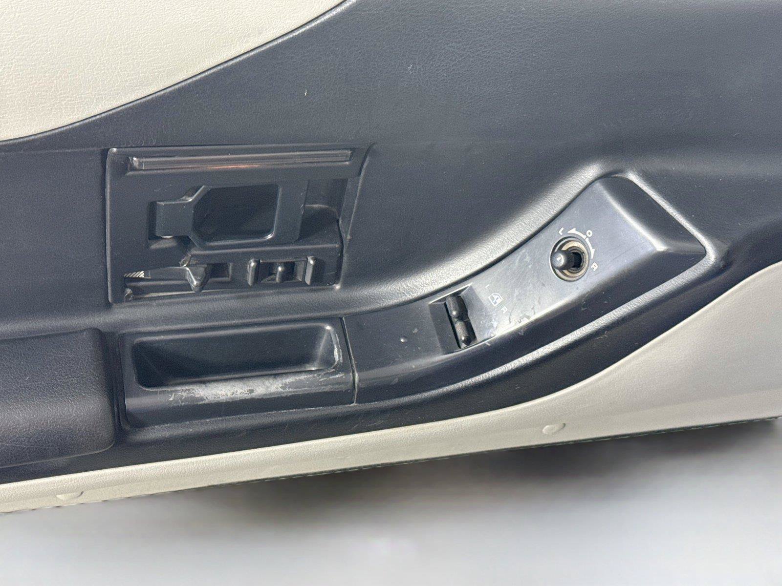 Used 1994 Chevrolet Corvette Coupe RWD image 10