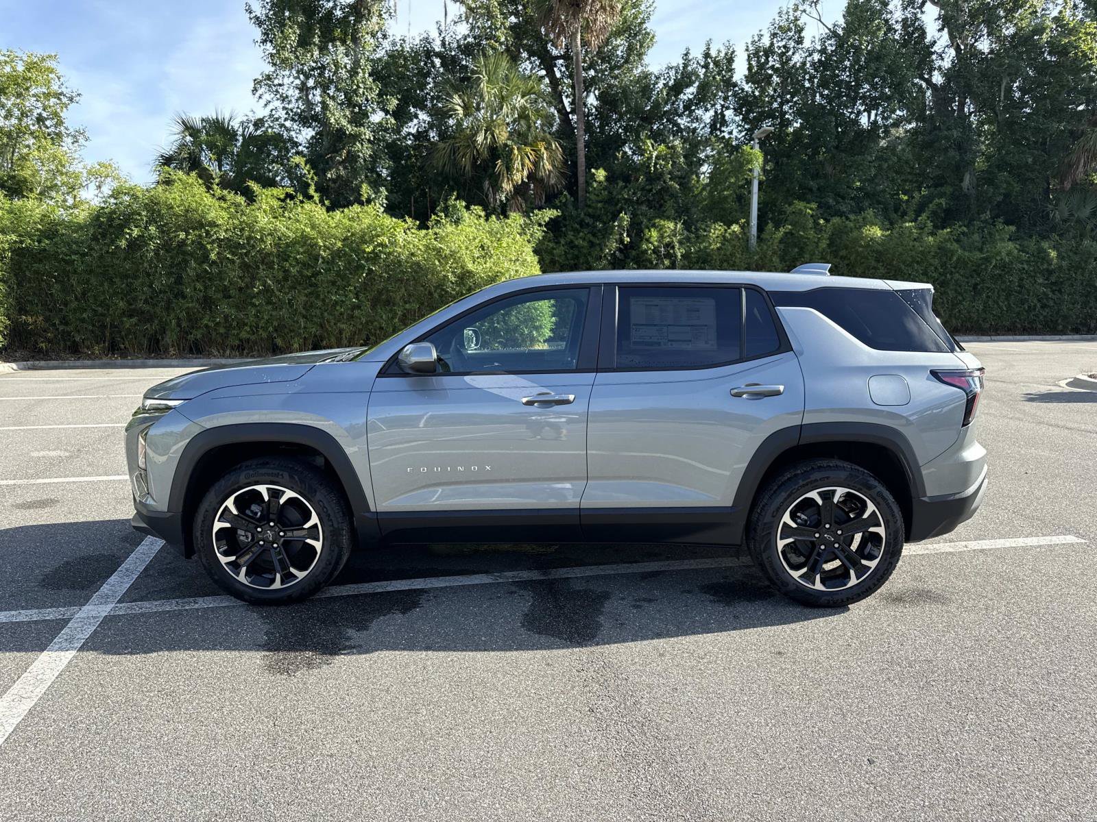 New 2027 Chevrolet Equinox LT FWD image 6