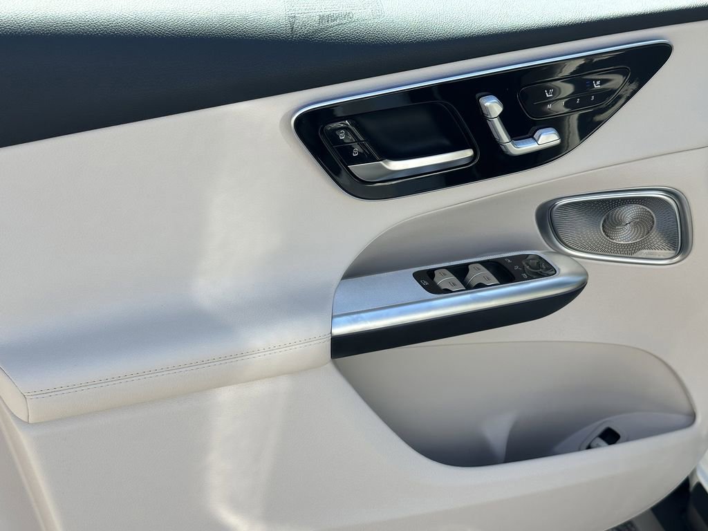 New 2026 Mercedes-Benz GLC 300 4MATIC image 11