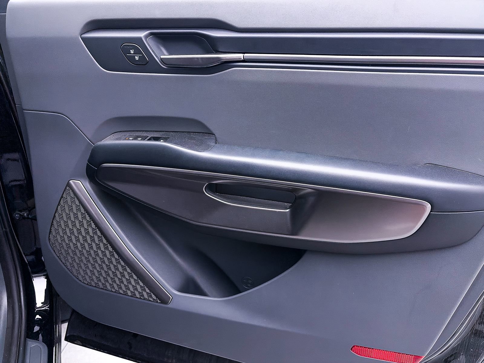 Used 2024 Kia EV9 Light Long Range RWD image 32