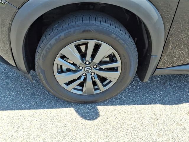 Used 2022 Nissan Pathfinder SV image 9