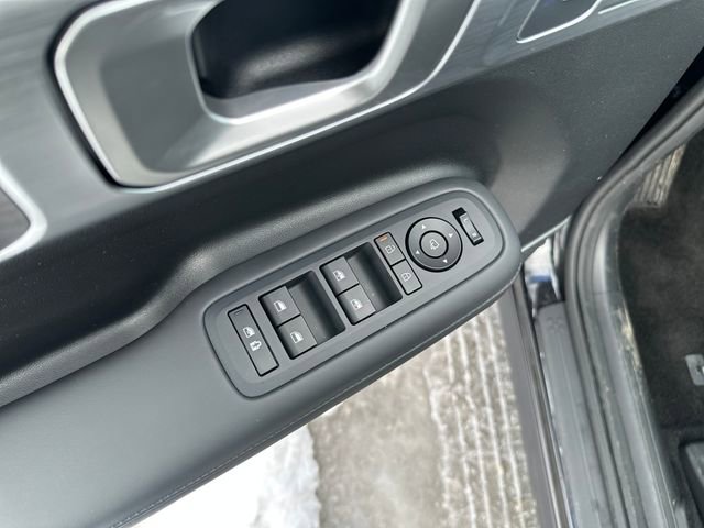 Certified 2025 Hyundai Santa Fe Limited image 11