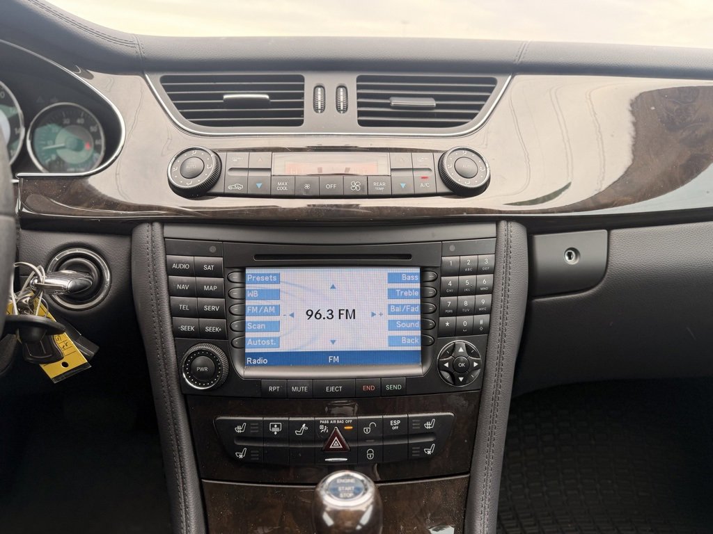 Used 2008 Mercedes-Benz CLS 550 image 25