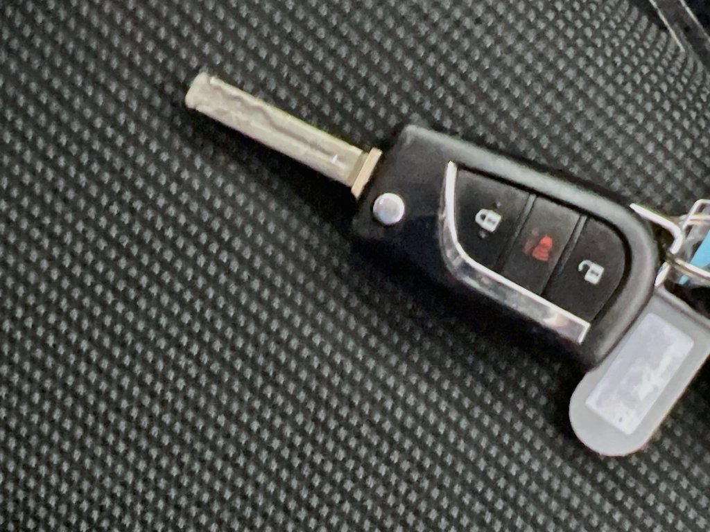 Used 2023 Toyota RAV4 LE AWD/4WD image 32
