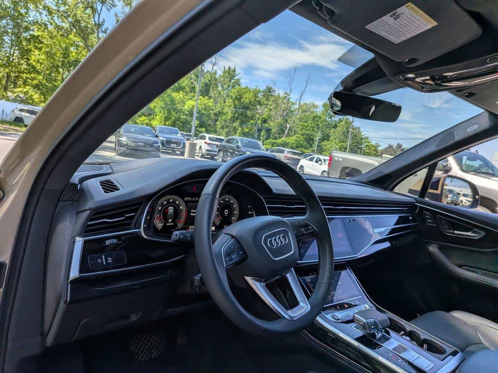 Certified 2025 Audi Q7 3.0T Prestige AWD/4WD image 9