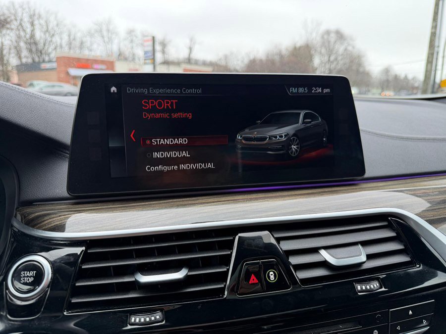 Used 2018 BMW 530e RWD image 33