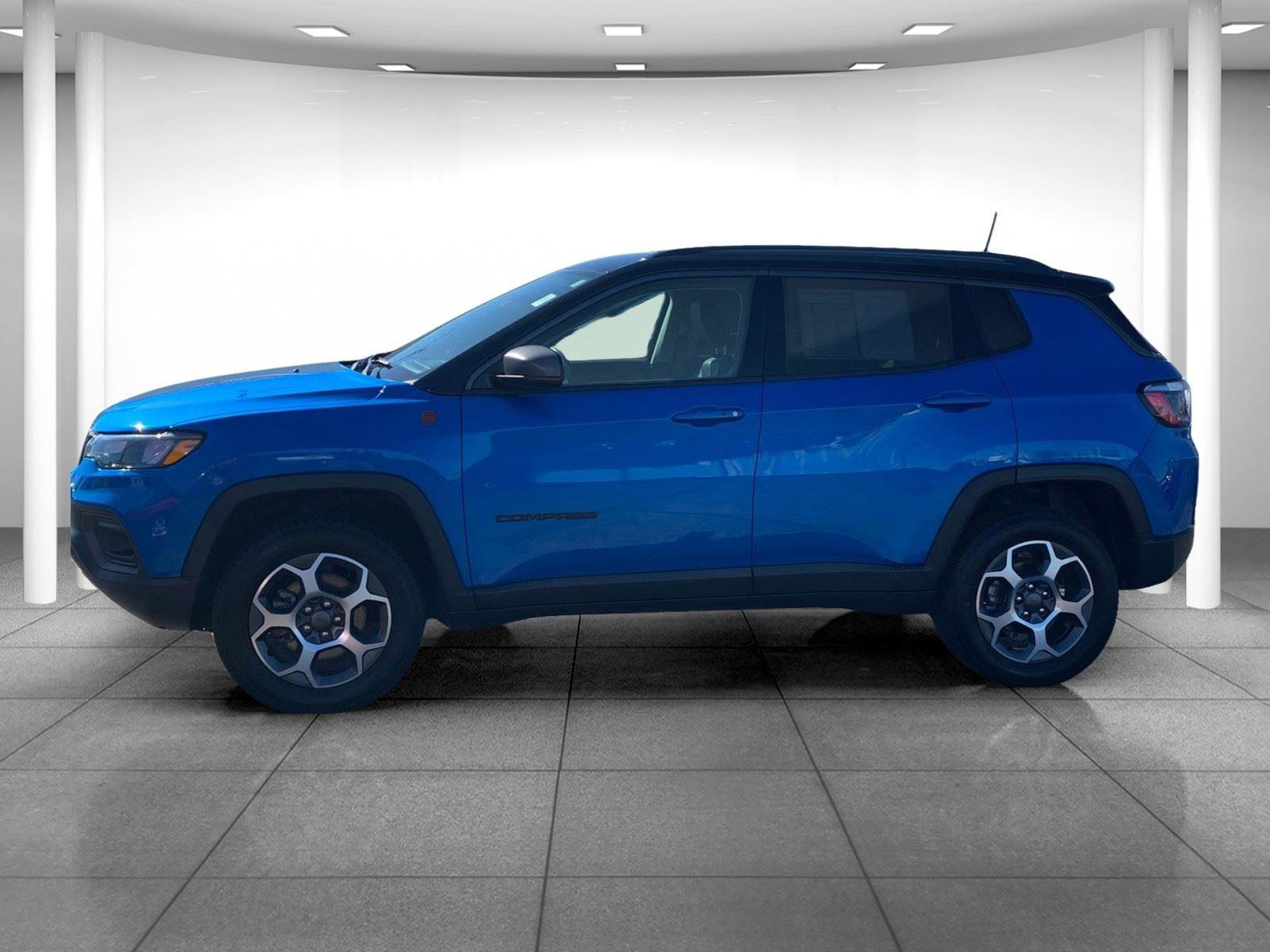 Used 2022 Jeep Compass Trailhawk w/ Trailhawk Convenience Group image 4