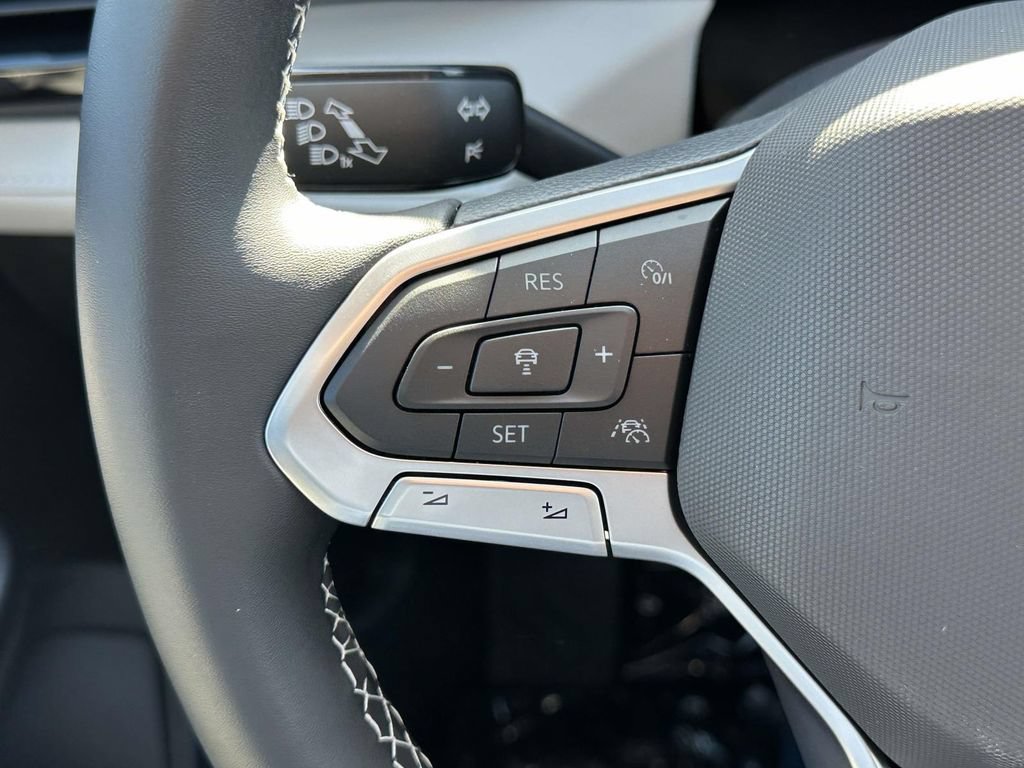 New 2025 Volkswagen Taos S FWD image 17