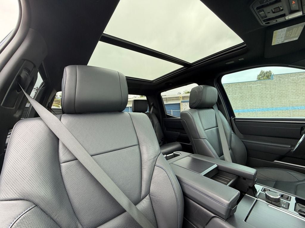 Used 2022 Toyota Tundra Platinum AWD/4WD image 13