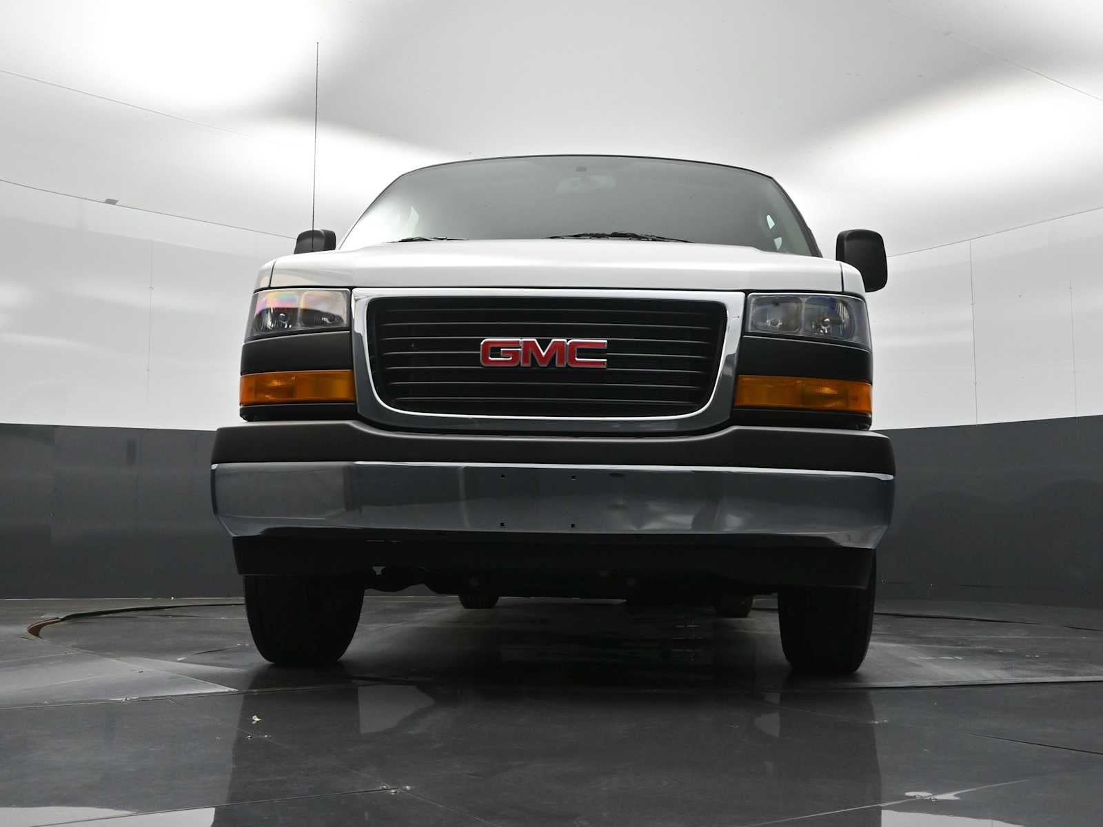 New 2026 GMC Savana 3500 Extended w/ Driver Convenience Package RWD image 33