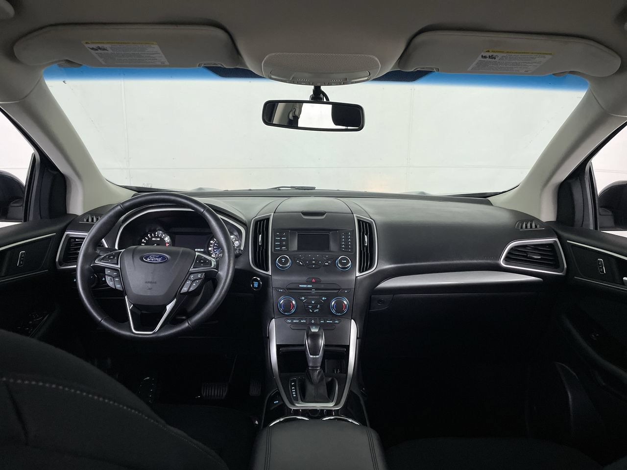 Used 2018 Ford Edge SEL w/ Class II Trailer Tow Package AWD/4WD image 27