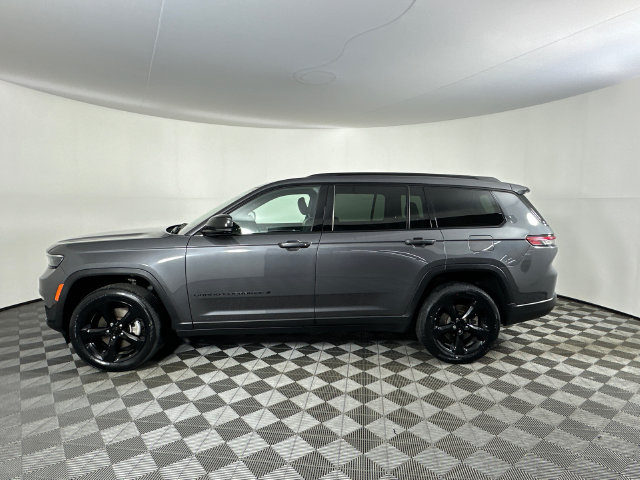 Certified 2024 Jeep Grand Cherokee L Limited w/ Black Appearance Package AWD/4WD image 32