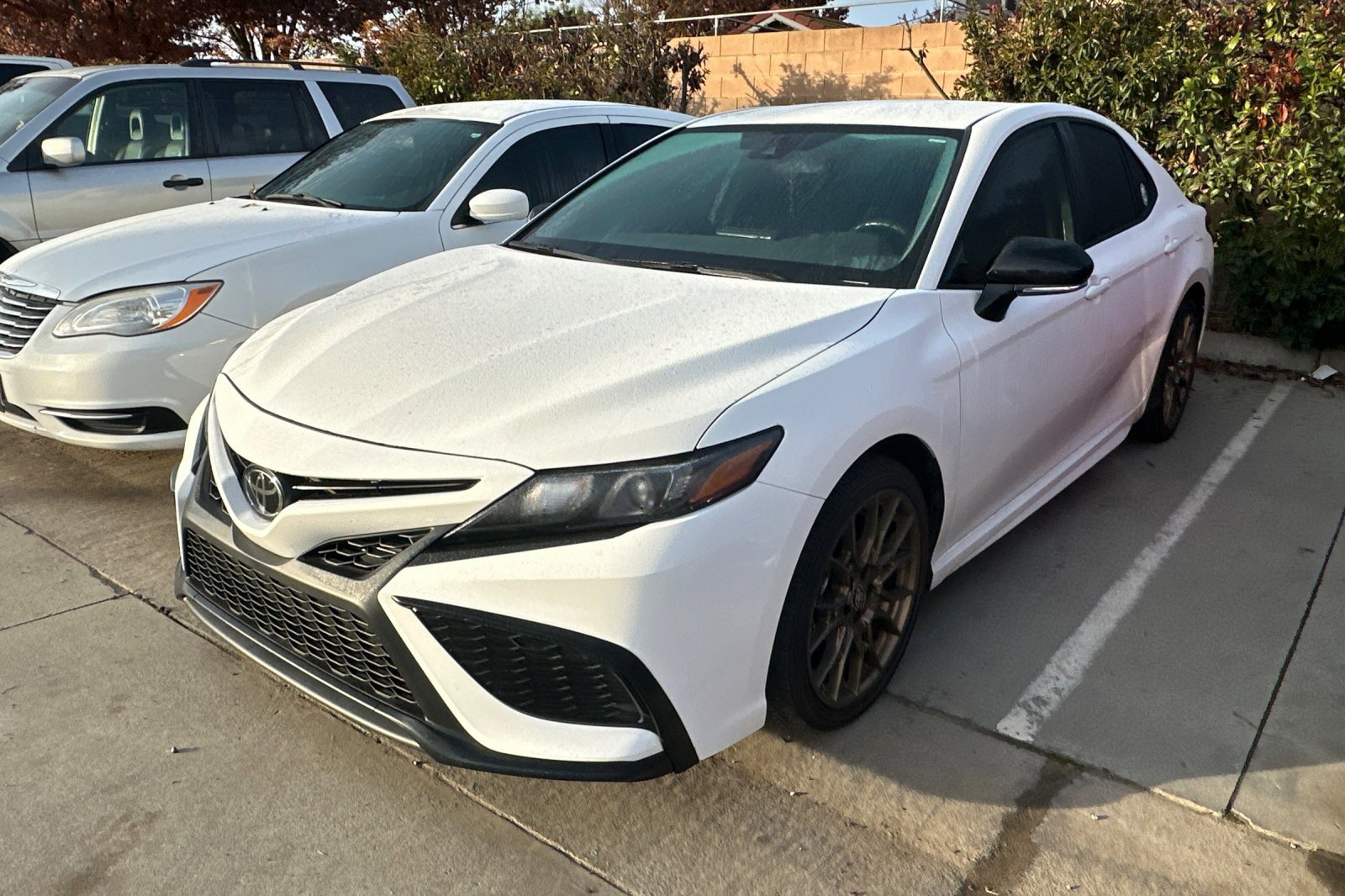 Used 2024 Toyota Camry SE image 2