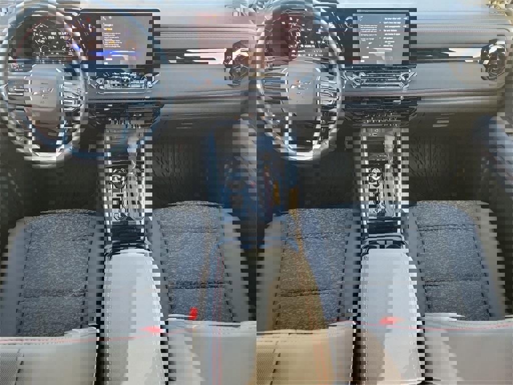 Used 2024 Chevrolet Colorado Z71 w/ Z71 Convenience Package 2 image 14