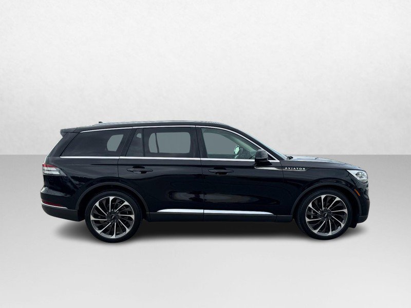 Used 2020 Lincoln Aviator Reserve w/ Equipment Group 202A image 4