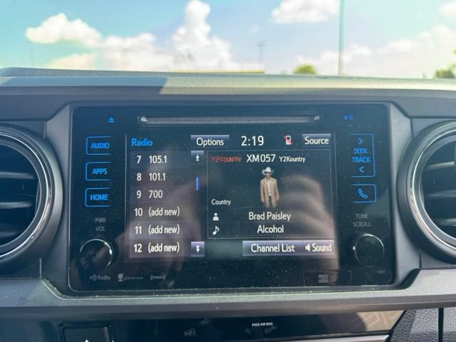 Used 2018 Toyota Tacoma TRD Off-Road AWD/4WD image 22