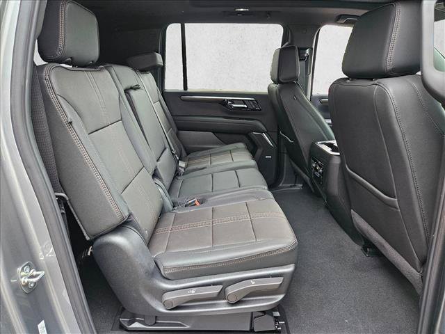 New 2026 Chevrolet Suburban High Country w/ Sun And Tow Package AWD/4WD image 16