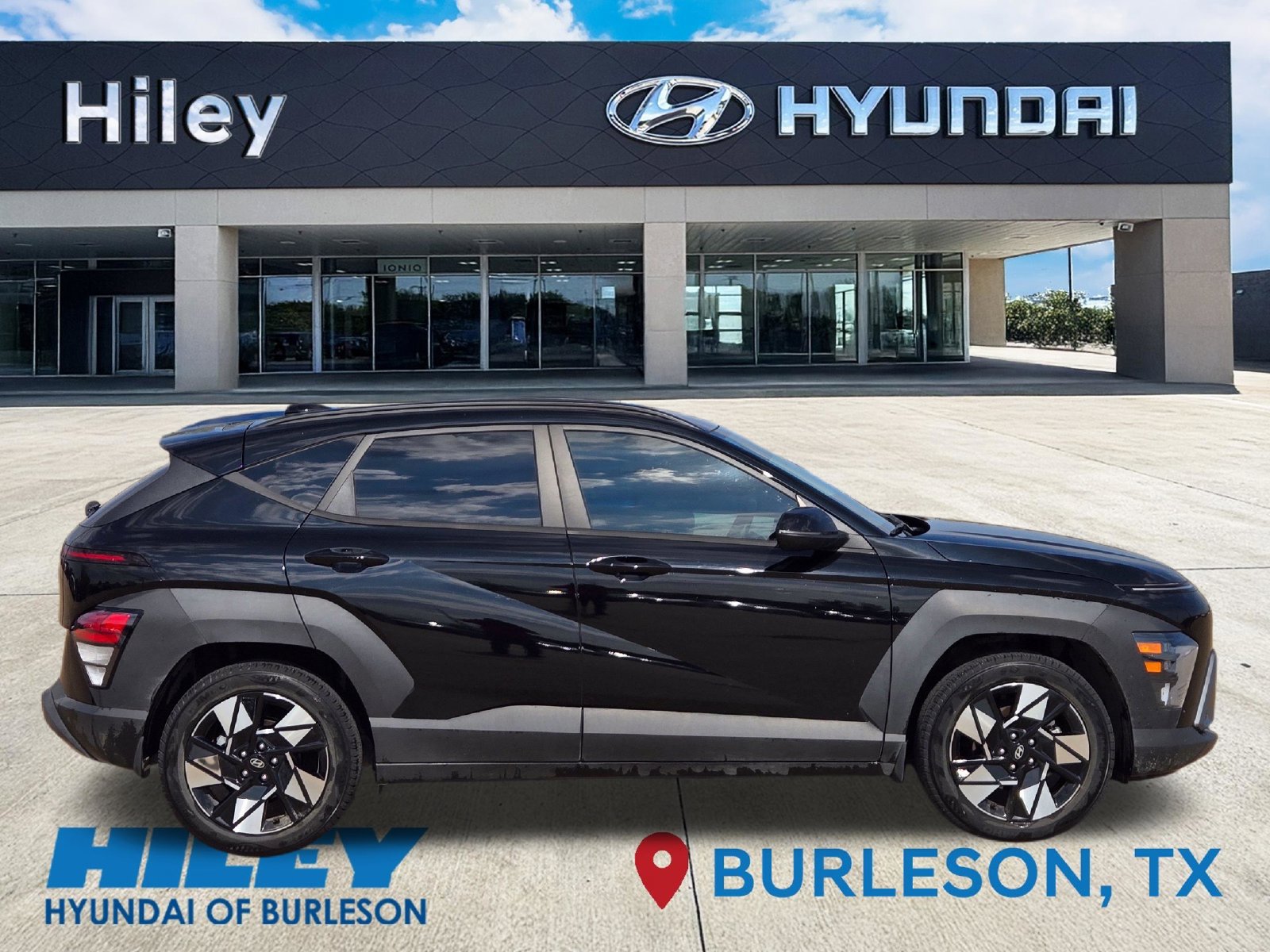 Used 2024 Hyundai Kona SEL w/ Convenience Package FWD image 3