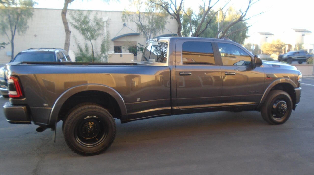 Used 2021 RAM 3500 Laramie w/ Night Edition image 29