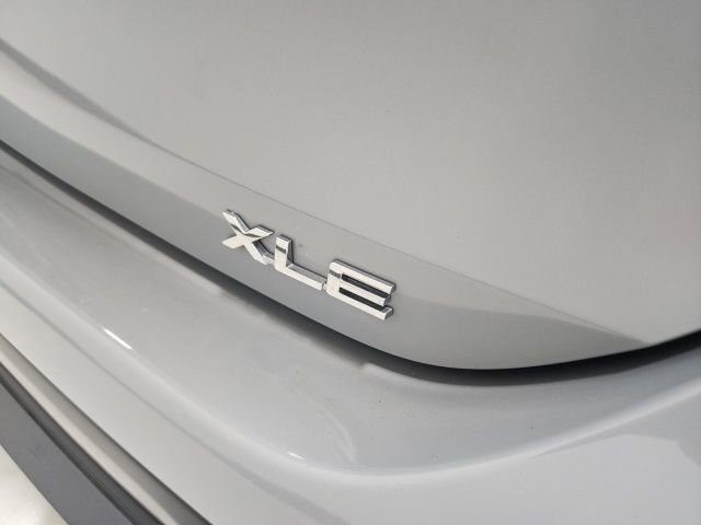 Used 2022 Toyota Highlander Bronze Edition image 13