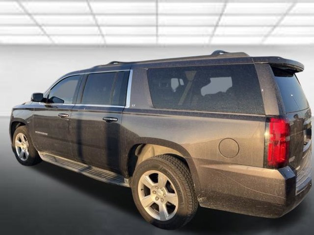 Used 2016 Chevrolet Suburban LT w/ Luxury Package RWD image 4