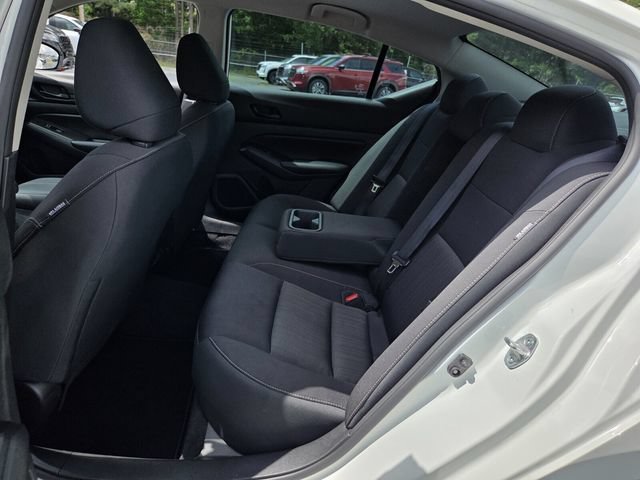 Used 2024 Nissan Altima 2.5 S FWD image 10
