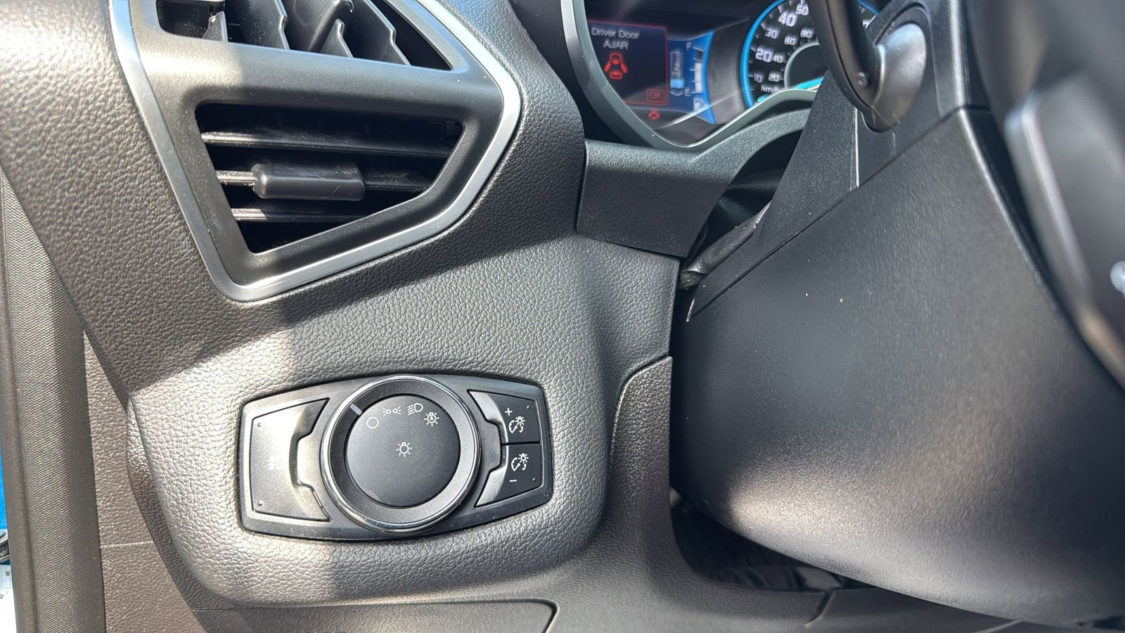 Used 2013 Ford C-MAX Energi SEL FWD image 17