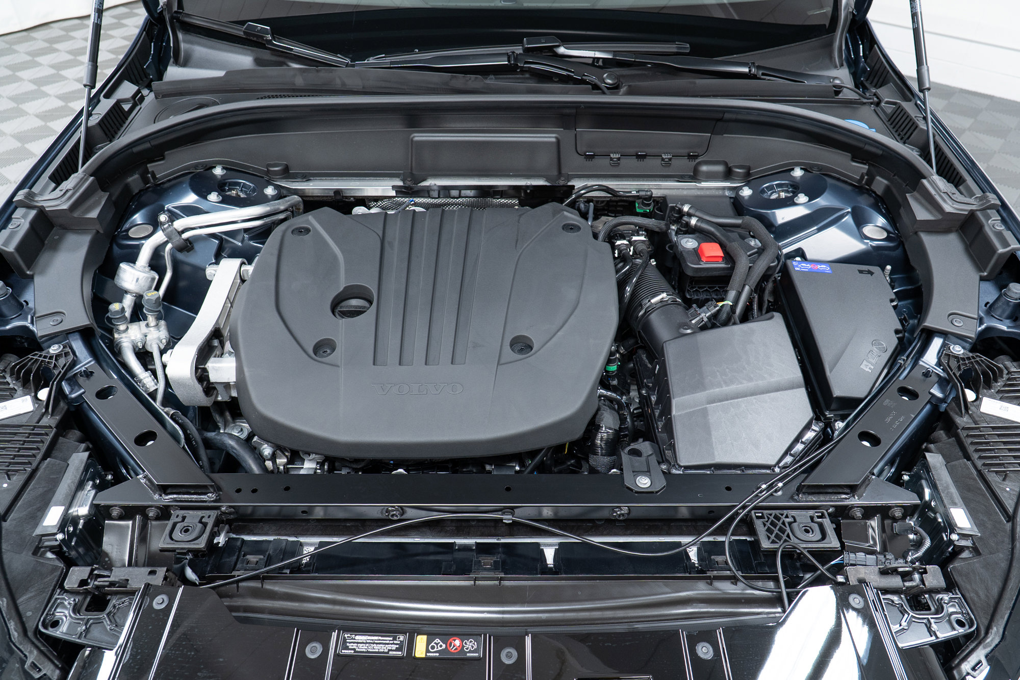 New 2026 Volvo XC60 B5 Plus w/ Climate Package image 9