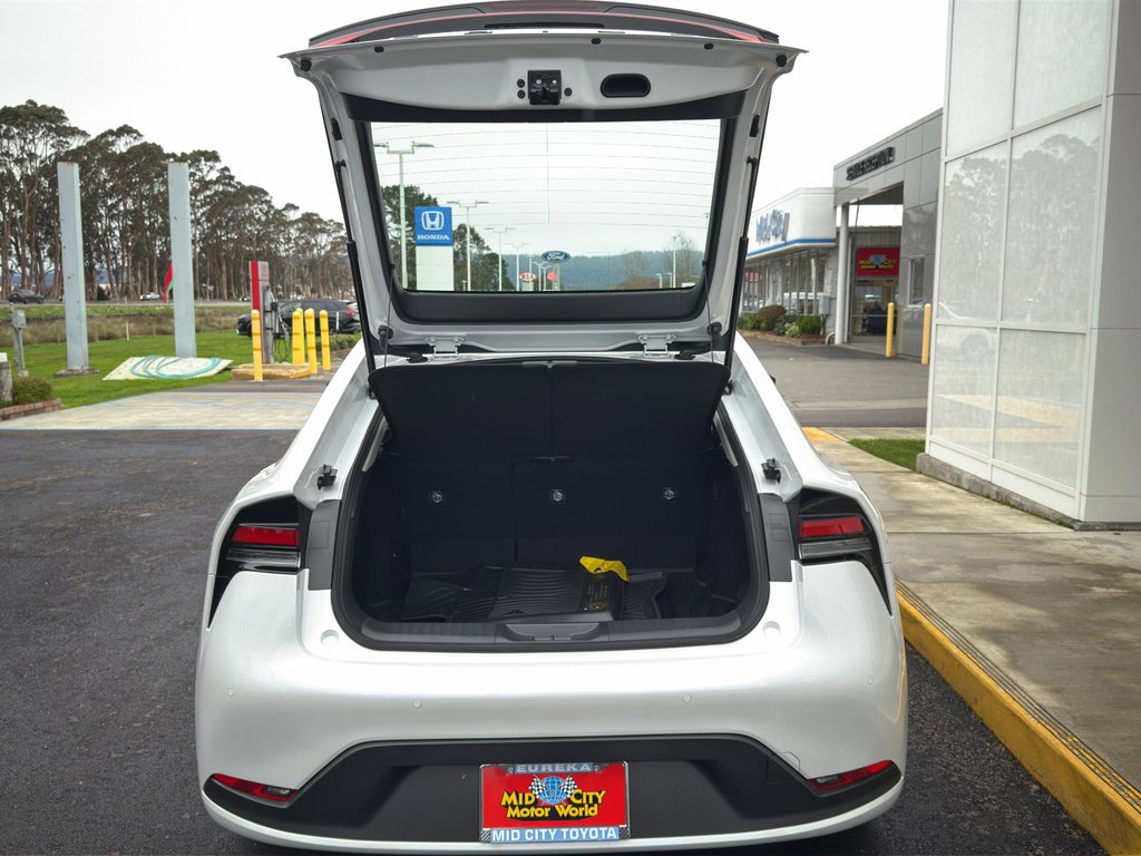 New 2026 Toyota Prius LE image 11