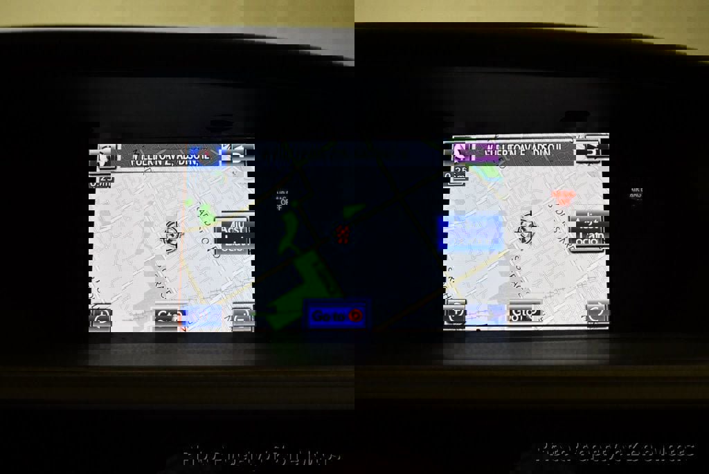 Used 2013 Lexus ES 300h image 41