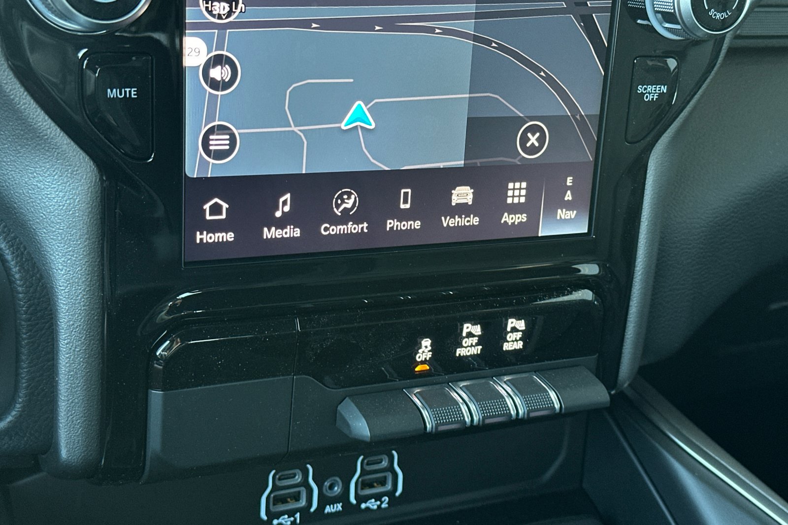 New 2026 RAM 1500 4x4 Crew Cab image 19